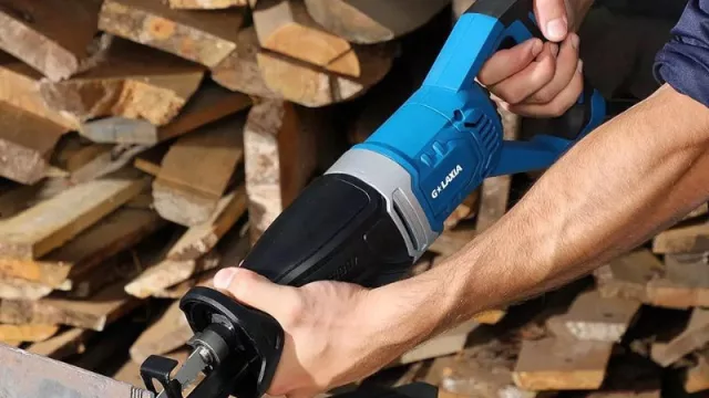 También la Galaxia se expande al interior (llega la primera franquicia de ferreterías)