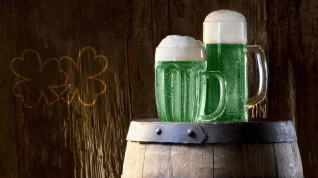Un santo de la espuma (el consumo de cerveza en Saint Patrick's Day crece un 50%)
