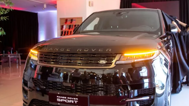 Llegaron las primeras tres Range Rover Sport y ya se vendieron (por US$ 250.000)