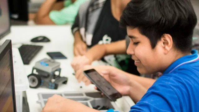 Funiversity Uruguay suma aliados para preparar a niños y jóvenes en los trabajos del futuro (Kaien Software empresa amiga)