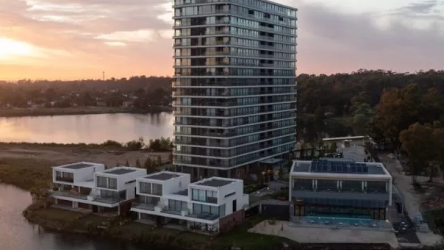 Con US$ 38 Millones comenzó a construirse la Torre 2 de Carrasco Boating (serán 13 en total)