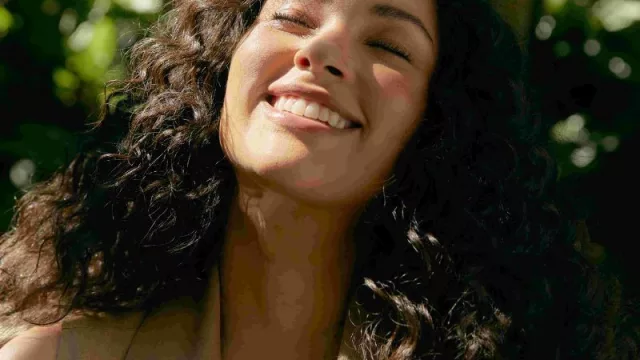 Renner acerca la sustentabilidad al público y refuerza su compromiso con el tema