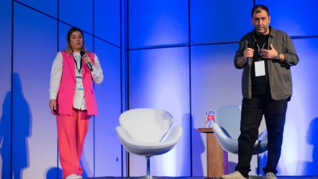 Una vidriera sin fin (Fenicio presentó una nueva herramienta: Pasillo Infinito)