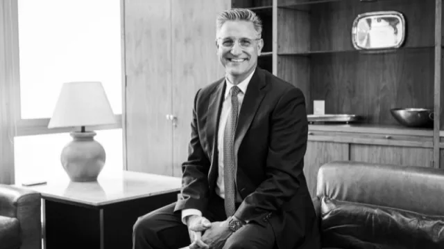 JOHANNES T. BARTH - Director y accionista