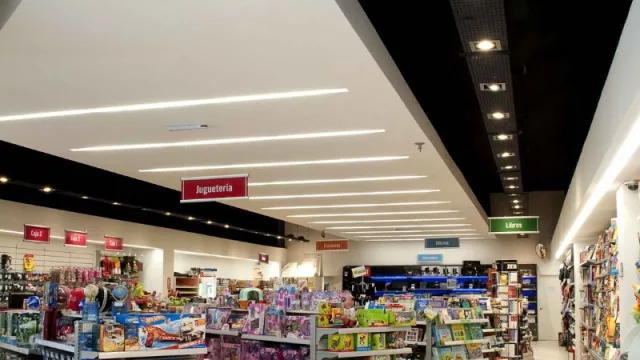 Por si las moscas… nos vamos de compras (Mosca consolida su crecimiento quedándose con Office 2000)