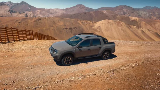 Renault Oroch presenta novedades en Uruguay (nueva versión  Intens Outsider 1.6 MT)