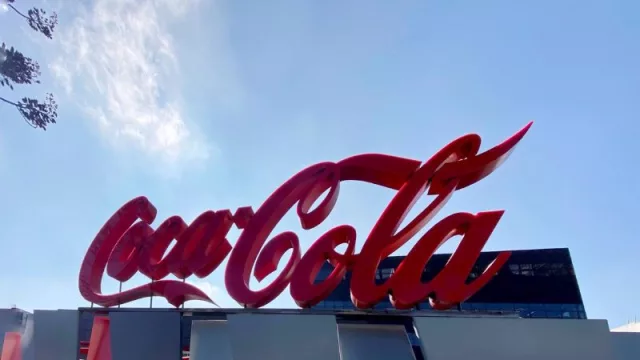 Coca-Cola lanza en España la nueva Coca-Cola 3000 (su primer sabor cocreado por IA)