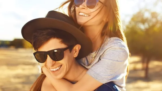 Goya se mete en el canal (una marca de lentes creada por uruguayos para Panamá)