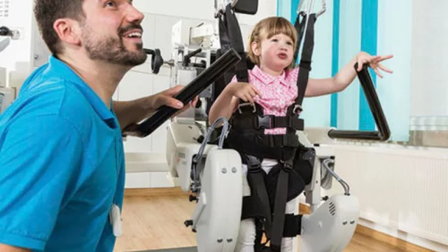 Doña Coca concreta donación de robot Lokomat para Teletón