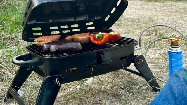Menos bajo el agua, hacé un asado en cualquier parte (con la parrilla portátil Parri Pro)