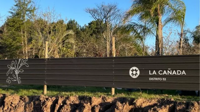 La visita del Alcalde (Carballal visitó las obras del proyecto inmobiliario Distrito 52)