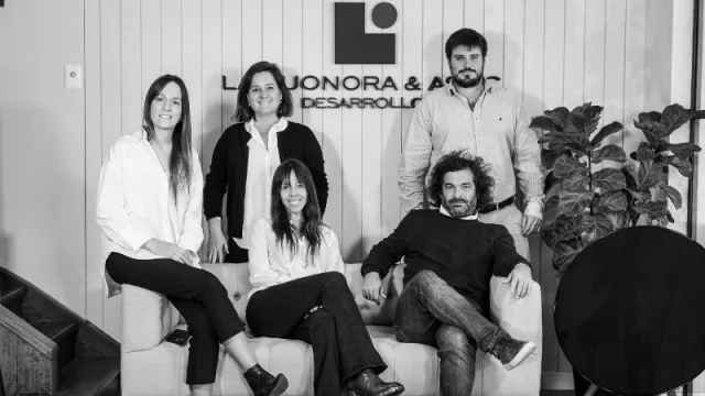 El equipo de La Buonora & Asoc.