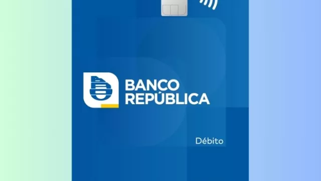 Otro plástico en la cancha (Mastercard lanza en UY sus tarjetas Mastercard Débito)