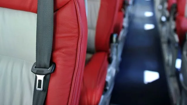 ¿Está de acuerdo en que se implemente el uso obligatorio de cinturón de seguridad para ómnibus con recorridos de hasta 120 kilómetros?