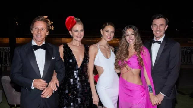 Pampita y Roberto García Moritán posaron junto a Alejandro Gravier, Valeria Mazza y Carla Pereyra. Fotos: @matiasjsalgado