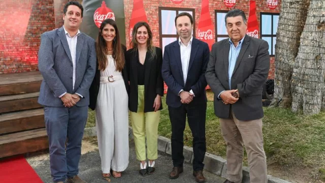 Si se trata de Navidad (Coca-Cola trae la magia para disfrutar en familia)