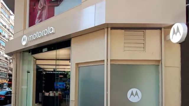 Motorola inaugura su primera tienda física en Uruguay