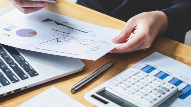 Todos deberán incorporar la factura electrónica