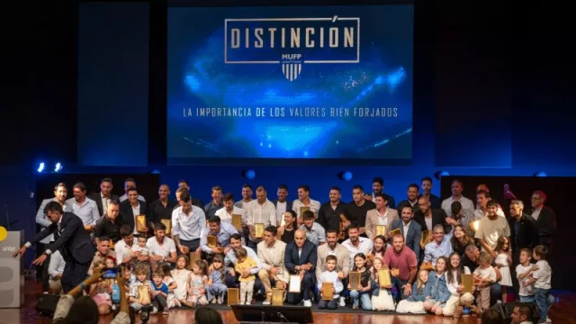 Para que la N° 5 siga rodando (AUF continúa promoviendo el crecimiento del fútbol UY)