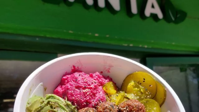 Así es “Planta”, el primer restaurante vegetariano y vegano de Córdoba (pero no el último): está en el corazón del Cerro de las Rosas