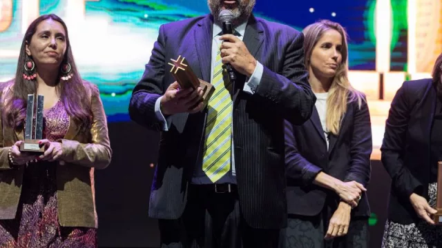 Bajándolo a [agua] (¿Qué acciones concretas lleva adelante la Empresa Sustentable del Año?)