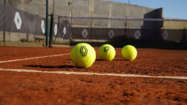 Renault Argentina cierra alianza estratégica con la Asociación Argentina de Tenis (acompañará equipos masculinos y femeninos para la Copa Davis)