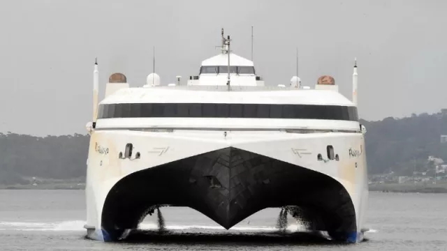 ¿Le parece bien que el gobierno haya dispuesto una tasa de US$ 2,10 más IVA a cada pasaje de barco para financiar un nuevo sistema de control fronterizo?