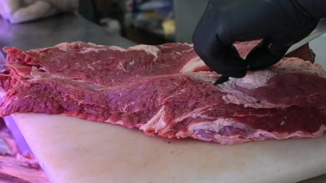 Venta de pulpón se dispara más del doble en las carnicerías de barrio (bajó un 40% su precio)