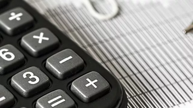 Así analizan la economía mundial y regional (Uruguay en el radar del 3% de crecimiento en 2024, charla con expertos)