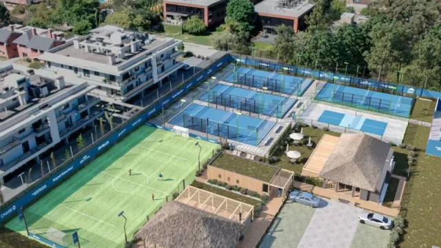 Una tendencia que combina deporte y diversión (pádel, pickleball y salón de eventos)