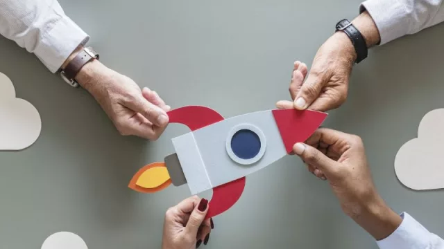 Aceleradora de startups (Uruguay Innovation Hub en alianza con OurCrowd)