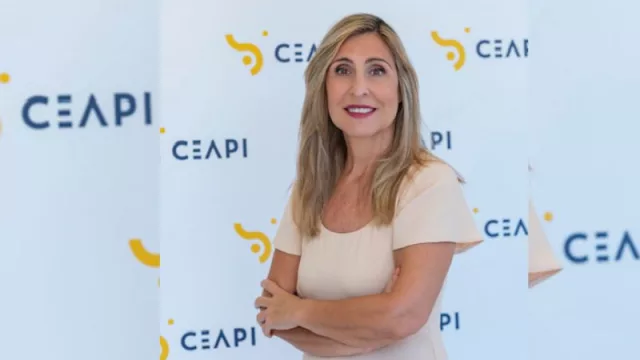 Núria Vilanova, presidenta de CEAPI, anuncia los detalles del VII Congreso Iberoamericano