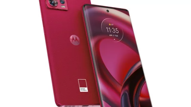 Motorola presenta los primeros smartphones del mundo con cámara y pantalla Pantone Validated
