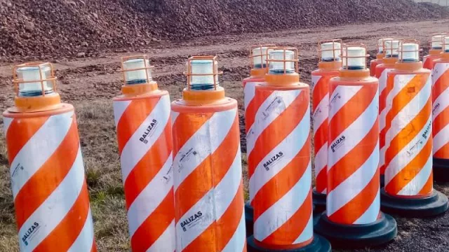 La demanda de equipos de señalización sigue en aumento (Dubarco Balizas alquila un promedio de 3.000 balizas al mes)