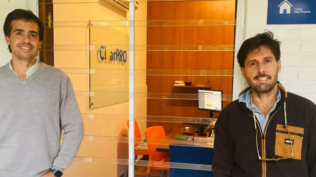 ¿Rejas transparentes en UY? (ClearPro firmó exclusividad con Directv para instalarlas)