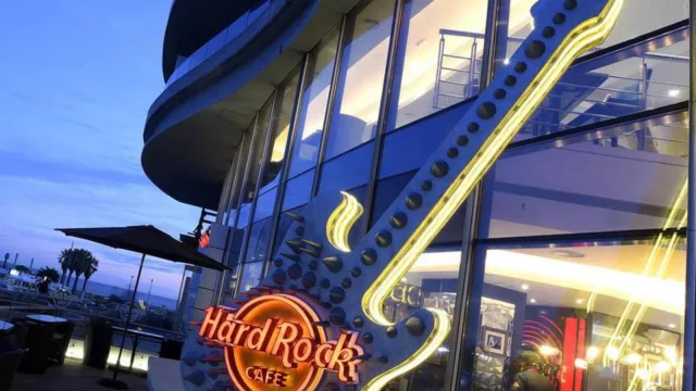 Hard Rock Café Montevideo incursionará en fiestas +45 y Stand Up (¿abre en Punta del Este?)