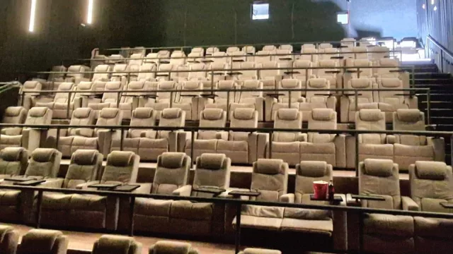 Estar a oscuras para sentirse VIP (LIFE Cinemas volvió a Punta Shopping con varias innovaciones)