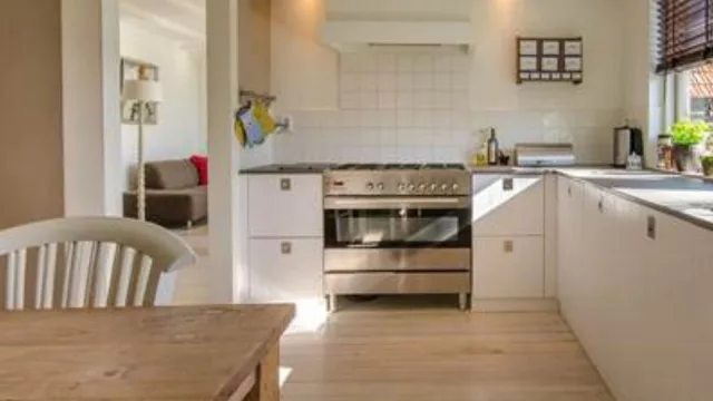 Uruguay tendrá la primera carrera de corredor inmobiliario y martillero público a distancia