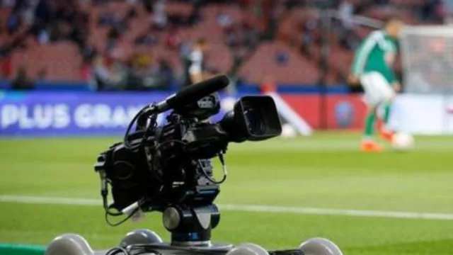 Se picó el partido entre Directv y la TV por cable de Uruguay (el árbitro será la justicia y se vienen novedades esta semana)