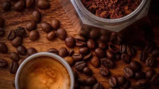 También lo preferimos espumoso (en 8 de 10 hogares de UY se consume café a diario)