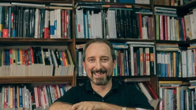 Los libros de novelas son los más buscados: ¿Lees en invierno? (charlamos con Pocitos Libros sobre el sector)