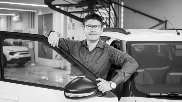 Adan Gomez - Responsable de comercio exterior