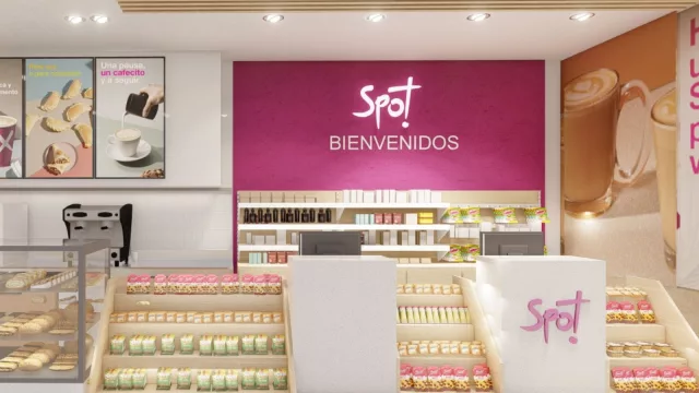 Tres estaciones de servicio emblemáticas se renuevan con nuevo concepto (y cargadores eléctricos)