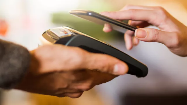 Uruguay equipara a sus vecinos en medios de pago digitales