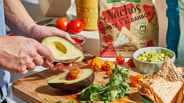 El osito ahora tiene nachos (Sanissimo Tomate, Albahaca y Original llegan a Uruguay junto a Bimbo)