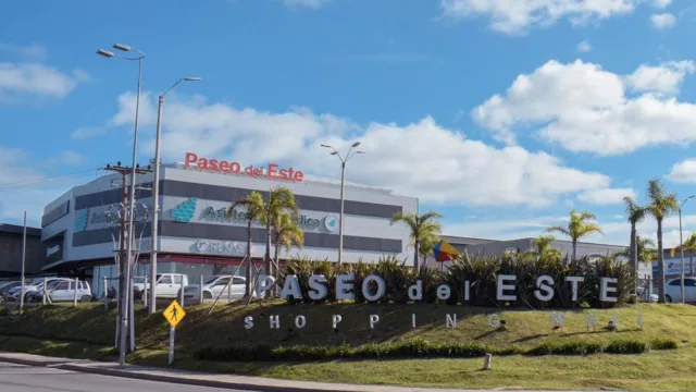 Hasta el este se pone outlet (con una inversión de US$ 5 millones Paseo del Este gana m2 para el outlet)