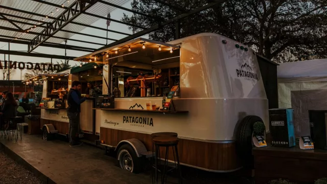 La cerveza es con P de Prado y… (con el sabor de Patagonia)