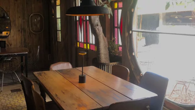 Entre el café y el almacén… la barra (en Carrasco abre Higuera Mostrador)