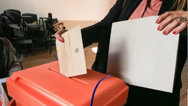 ¿Al momento de votar, sos de los que preferís ir temprano con el mate, después del almuerzo, en la tarde o a última hora?