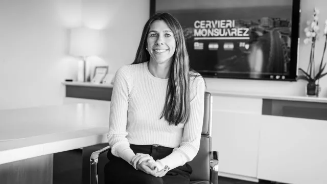 Dra. Andrea Oliva - Socia